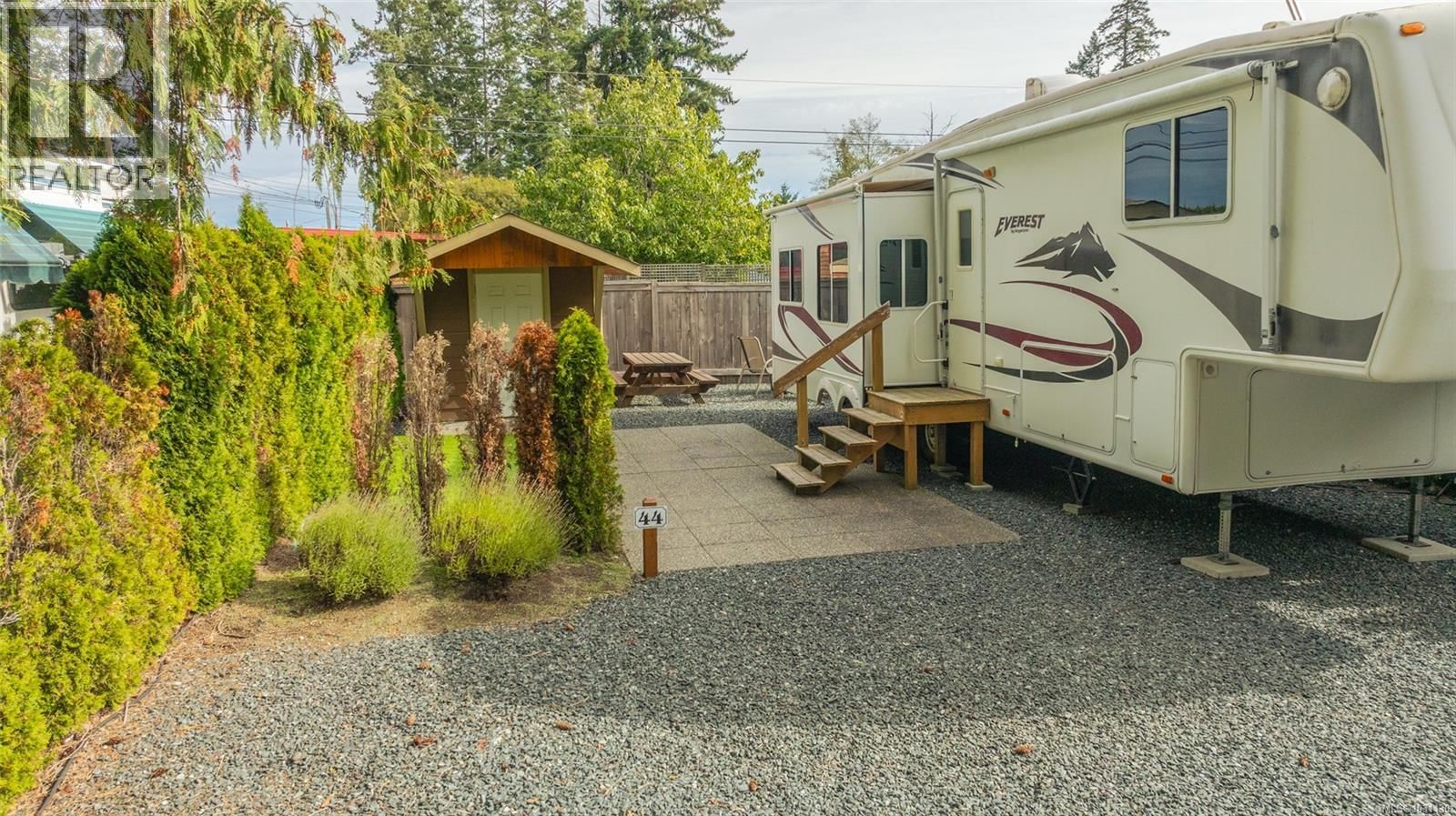 44 6050 island Highway property photo