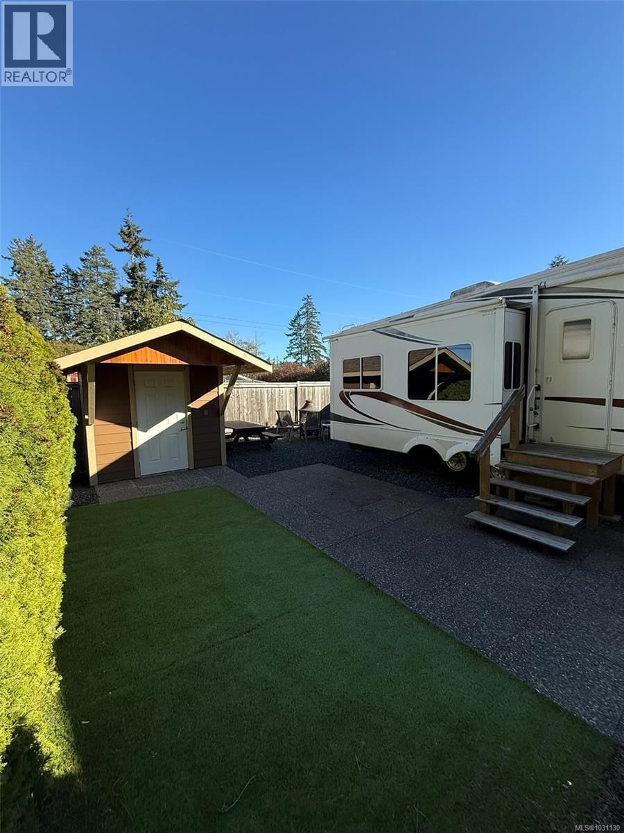 44 6050 island Highway property photo