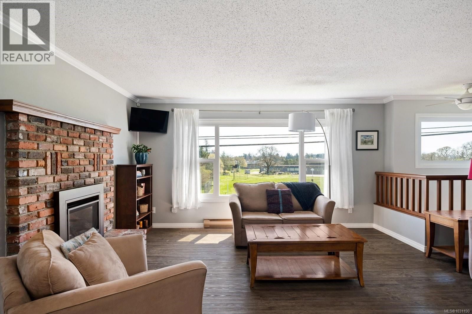 381 MONTCALM AVENUE Image 10