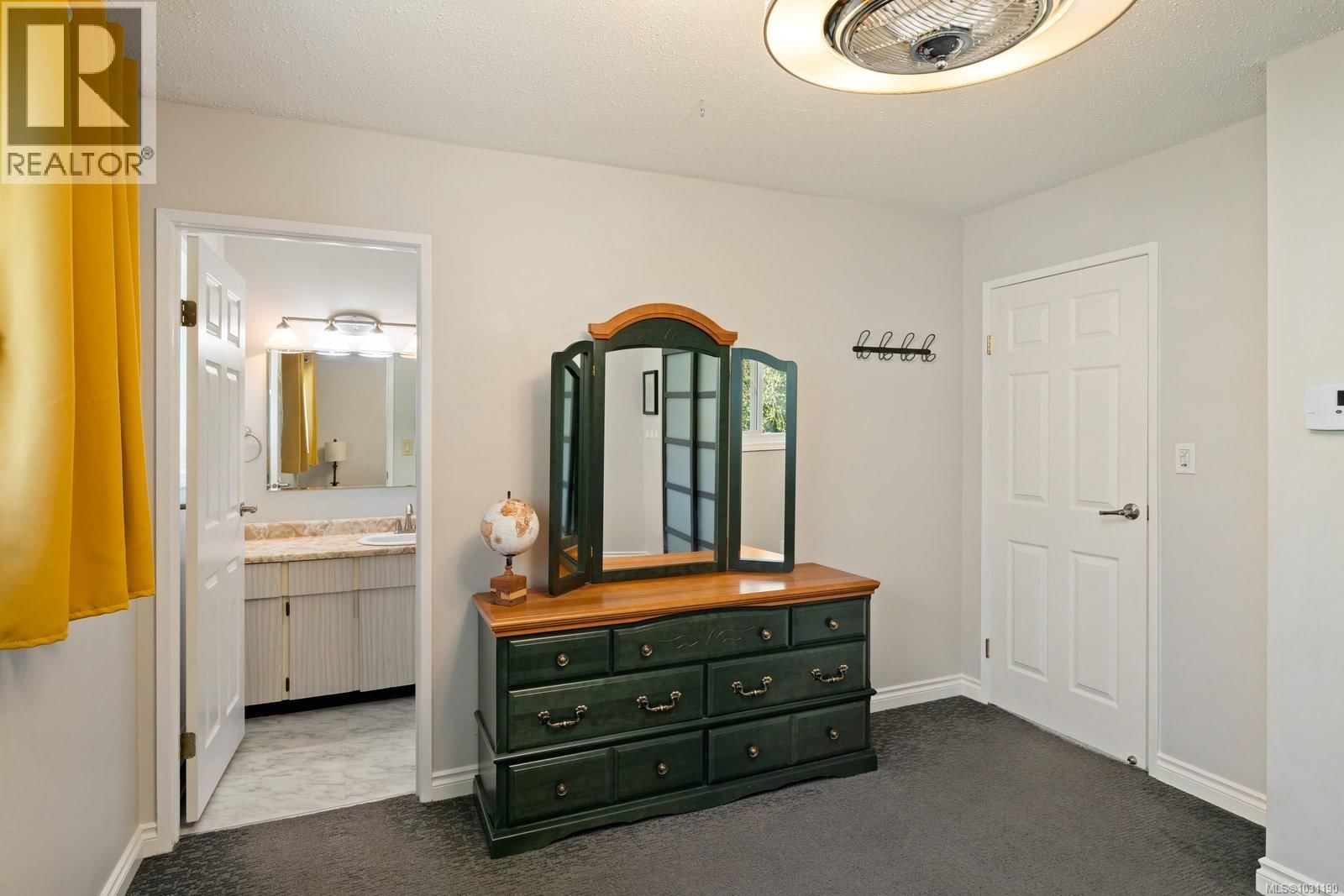 381 MONTCALM AVENUE Image 19