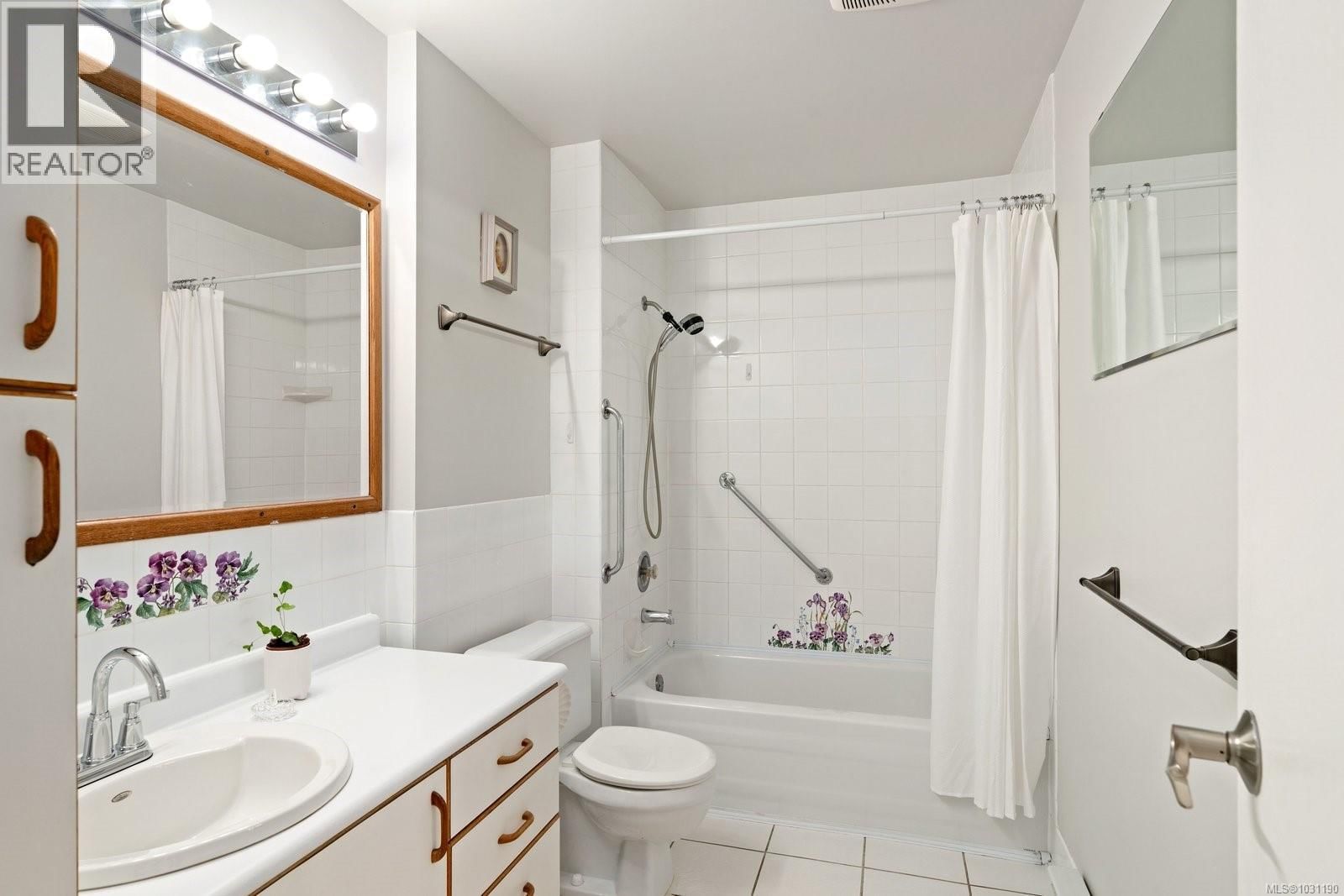 381 MONTCALM AVENUE Image 33