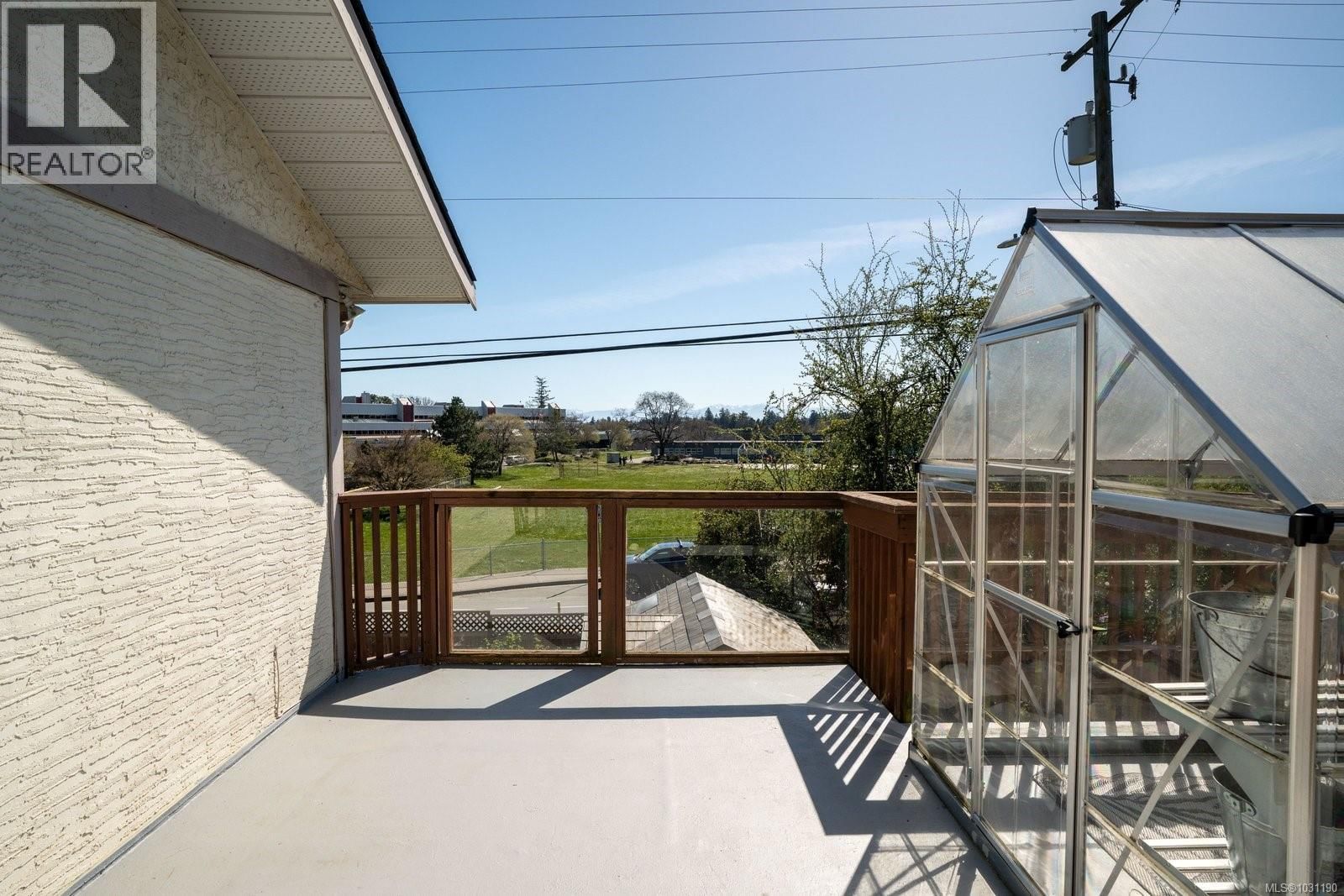 381 MONTCALM AVENUE Image 43