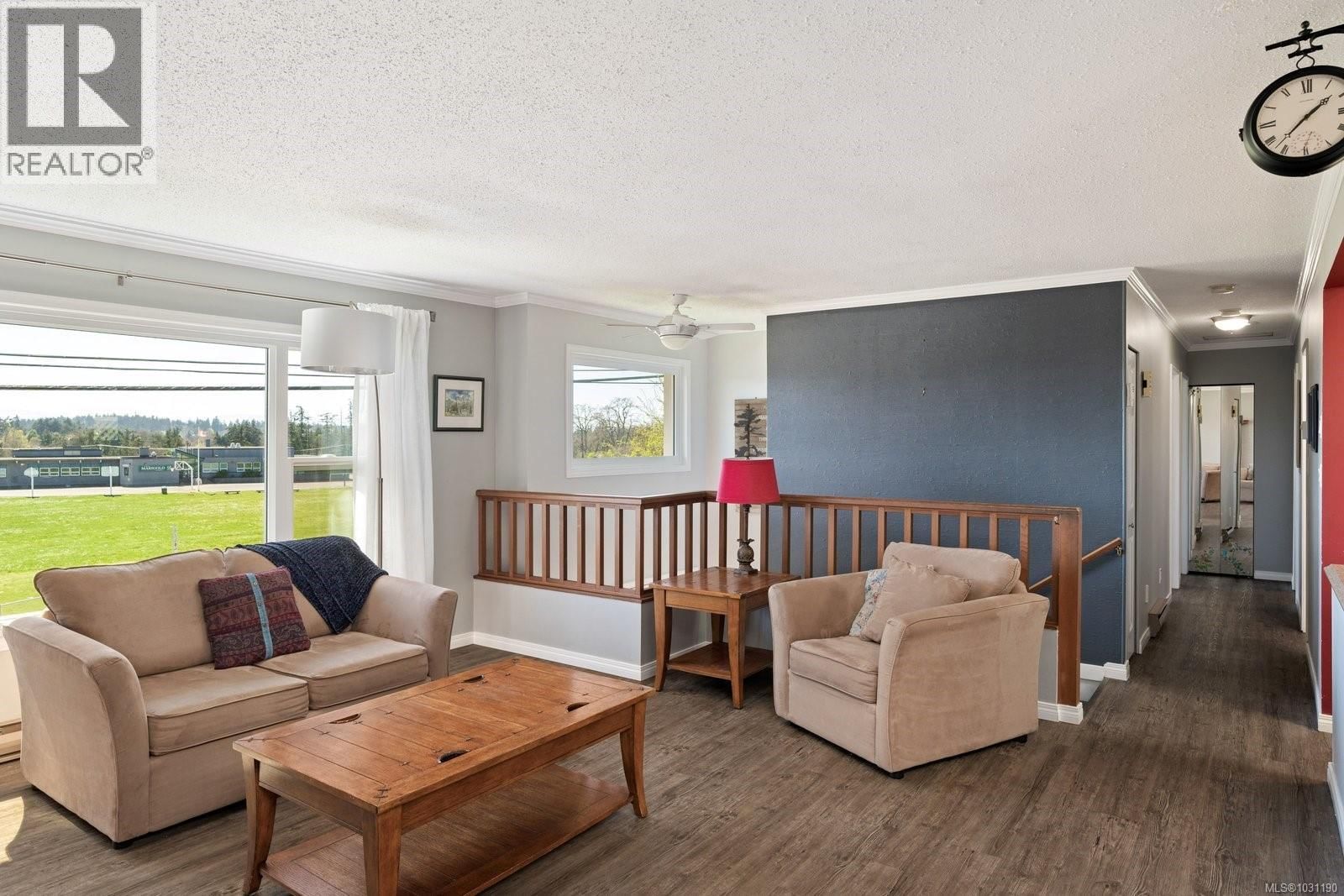 381 MONTCALM AVENUE Image 7