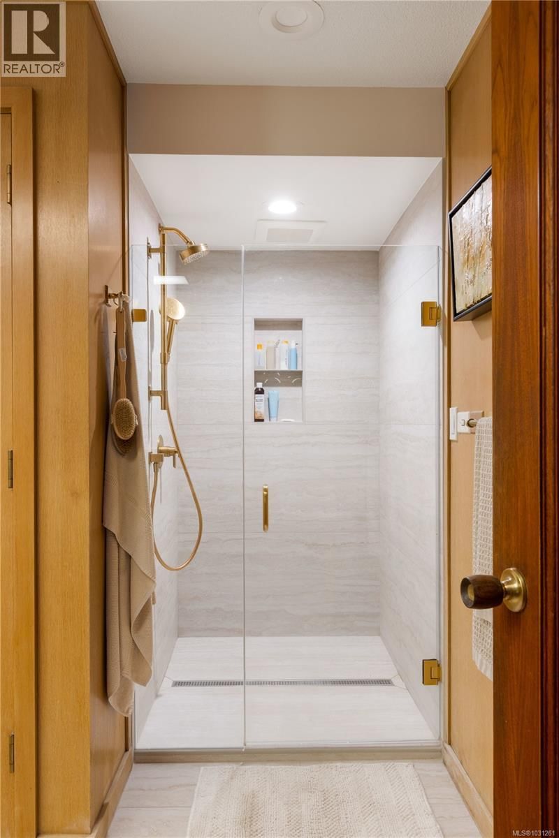 1996 FERNDALE ROAD Image 41