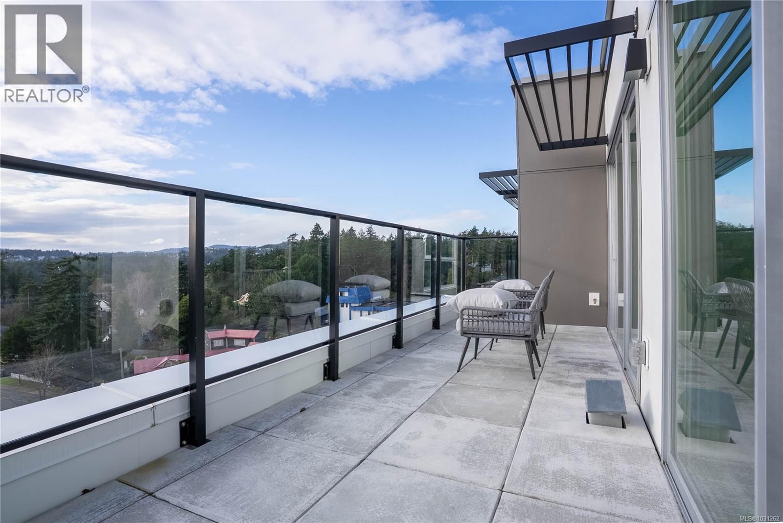 211 - 258 HELMCKEN ROAD Image 17