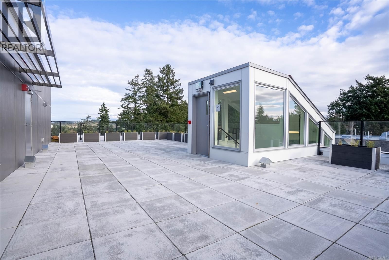 211 - 258 HELMCKEN ROAD Image 23