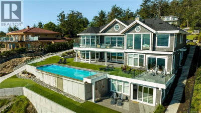 4585 Leyns Road | Saanich British Columbia | Slide Image Four
