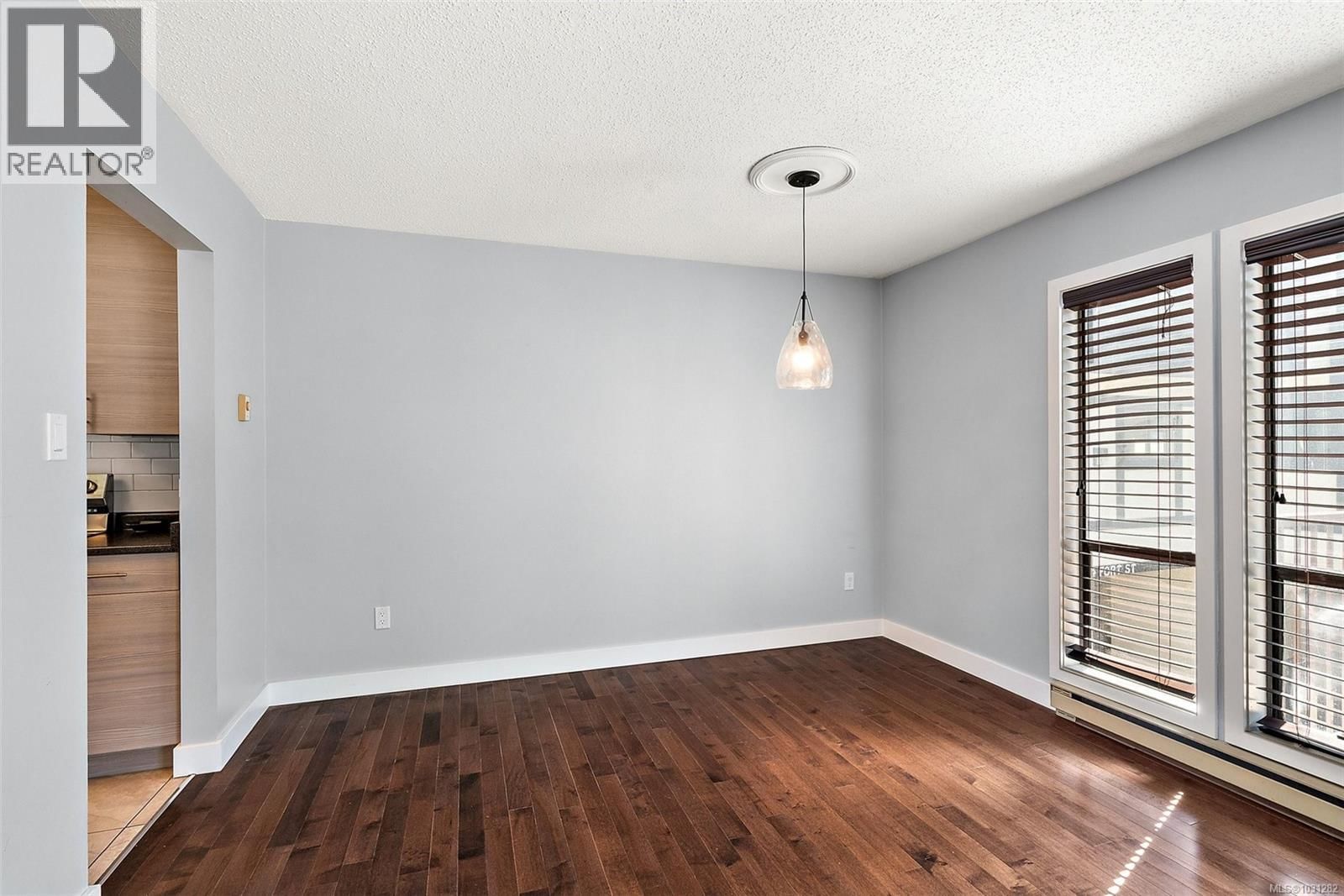 6 - 1464 FORT STREET Image 19