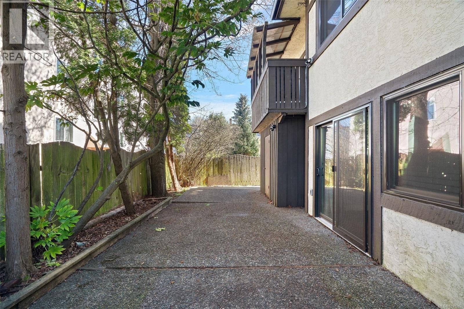 6 - 1464 FORT STREET Image 34