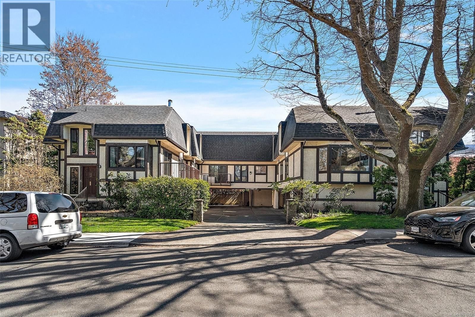 6 - 1464 FORT STREET Image 39