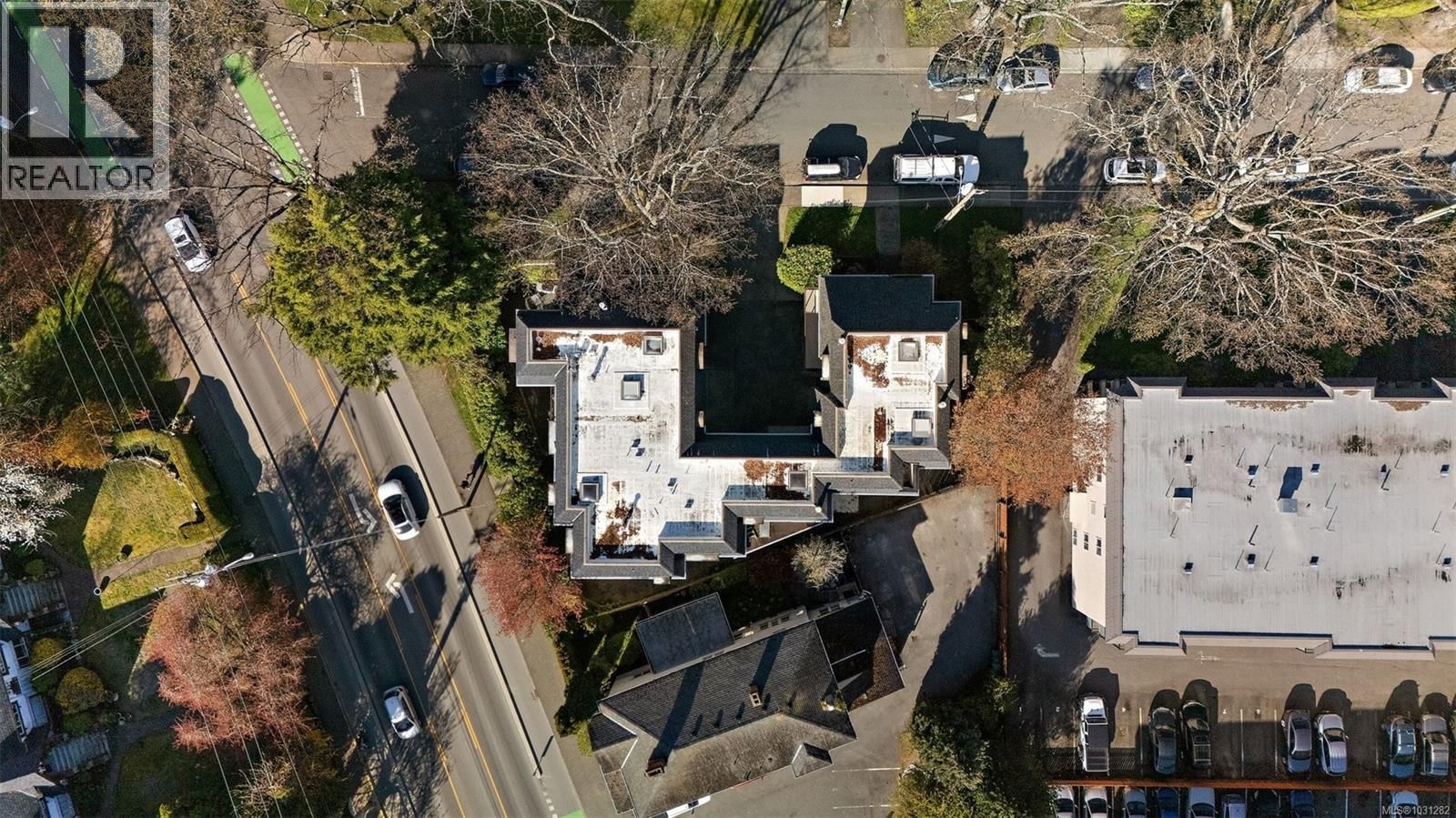 6 - 1464 FORT STREET Image 40