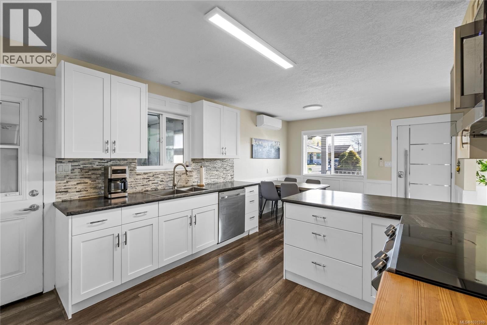 749 PHILLIPS STREET Image 11