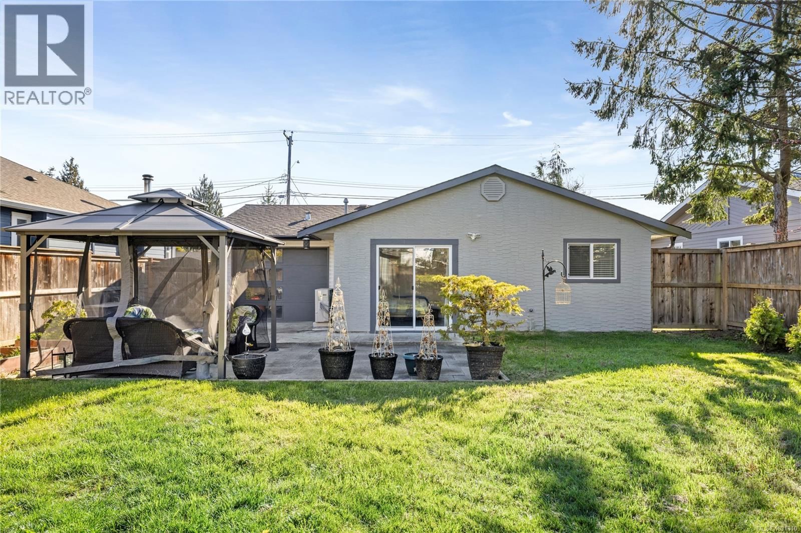 749 PHILLIPS STREET Image 21