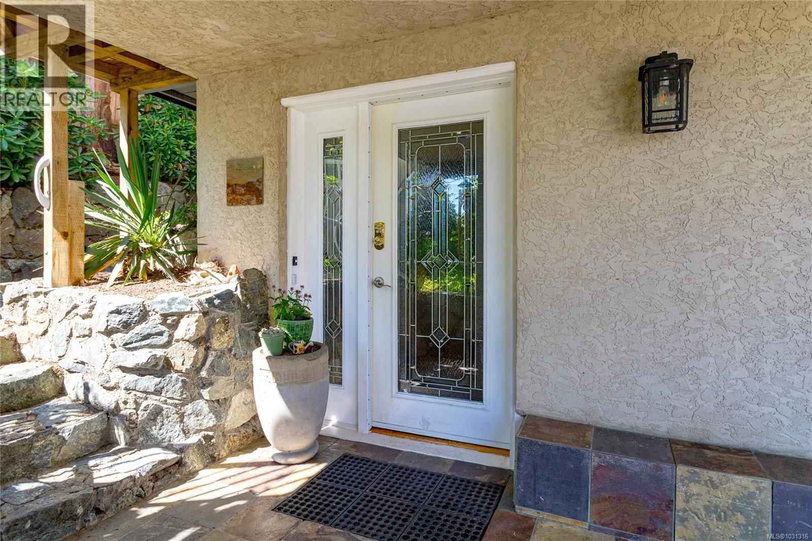 4964 Lochside Drive property photo