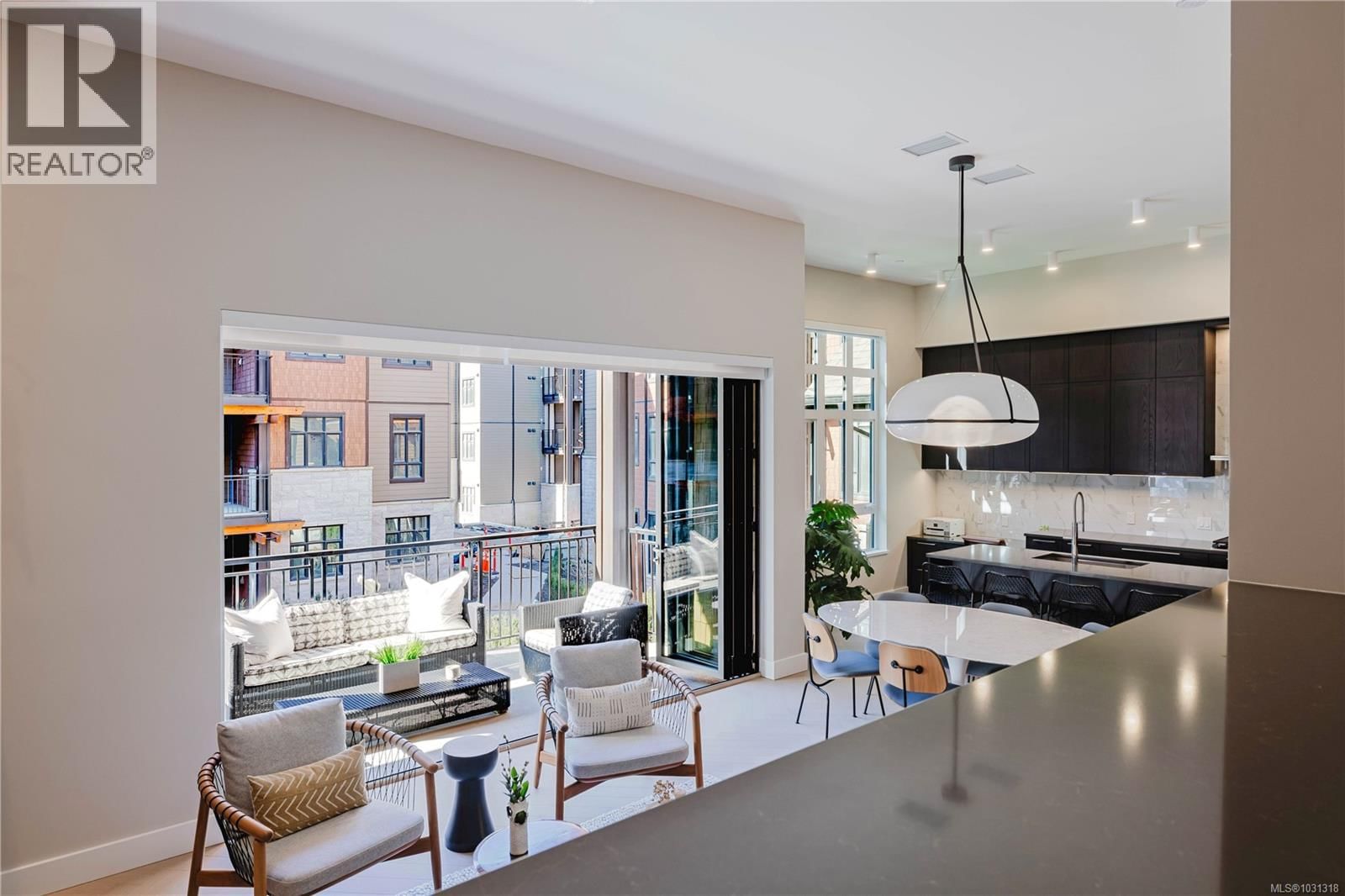 207 - 427 LAMPSON STREET Image 22