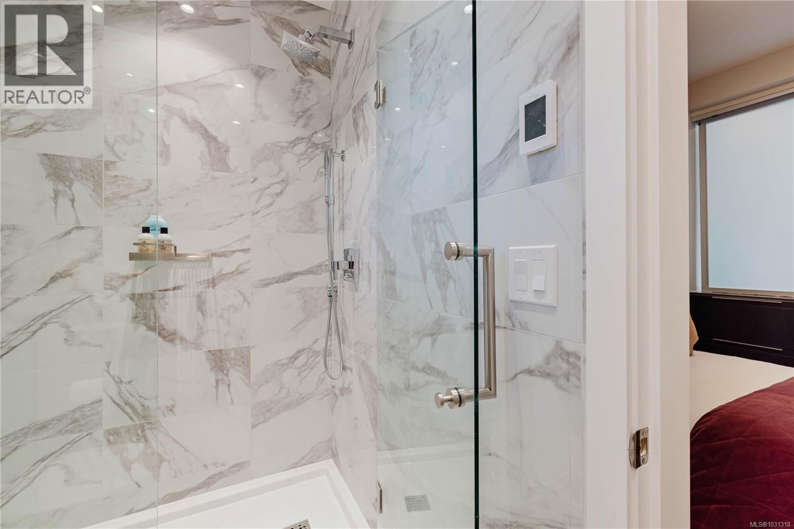 207 - 427 LAMPSON STREET Image 25