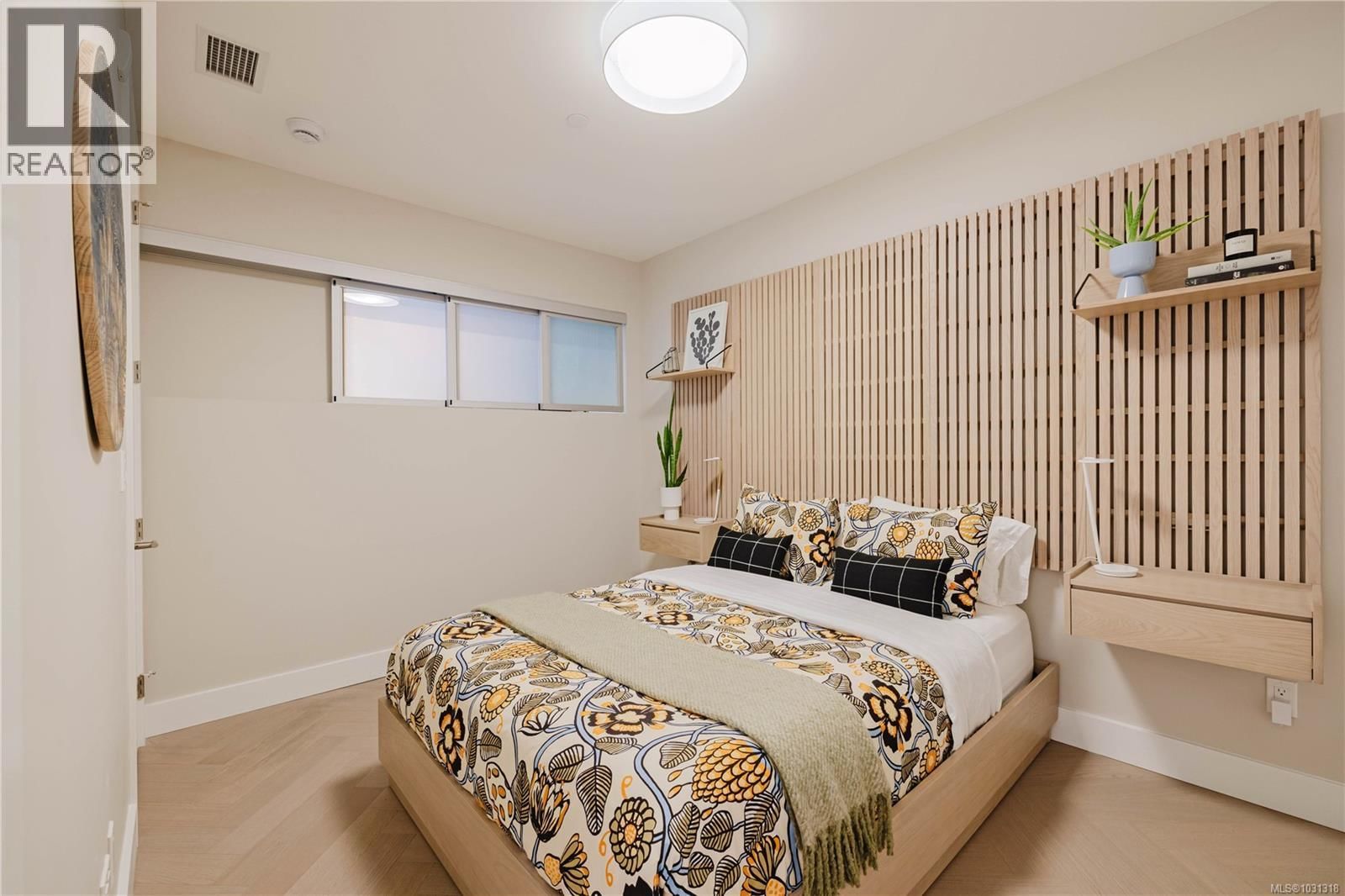 207 - 427 LAMPSON STREET Image 28