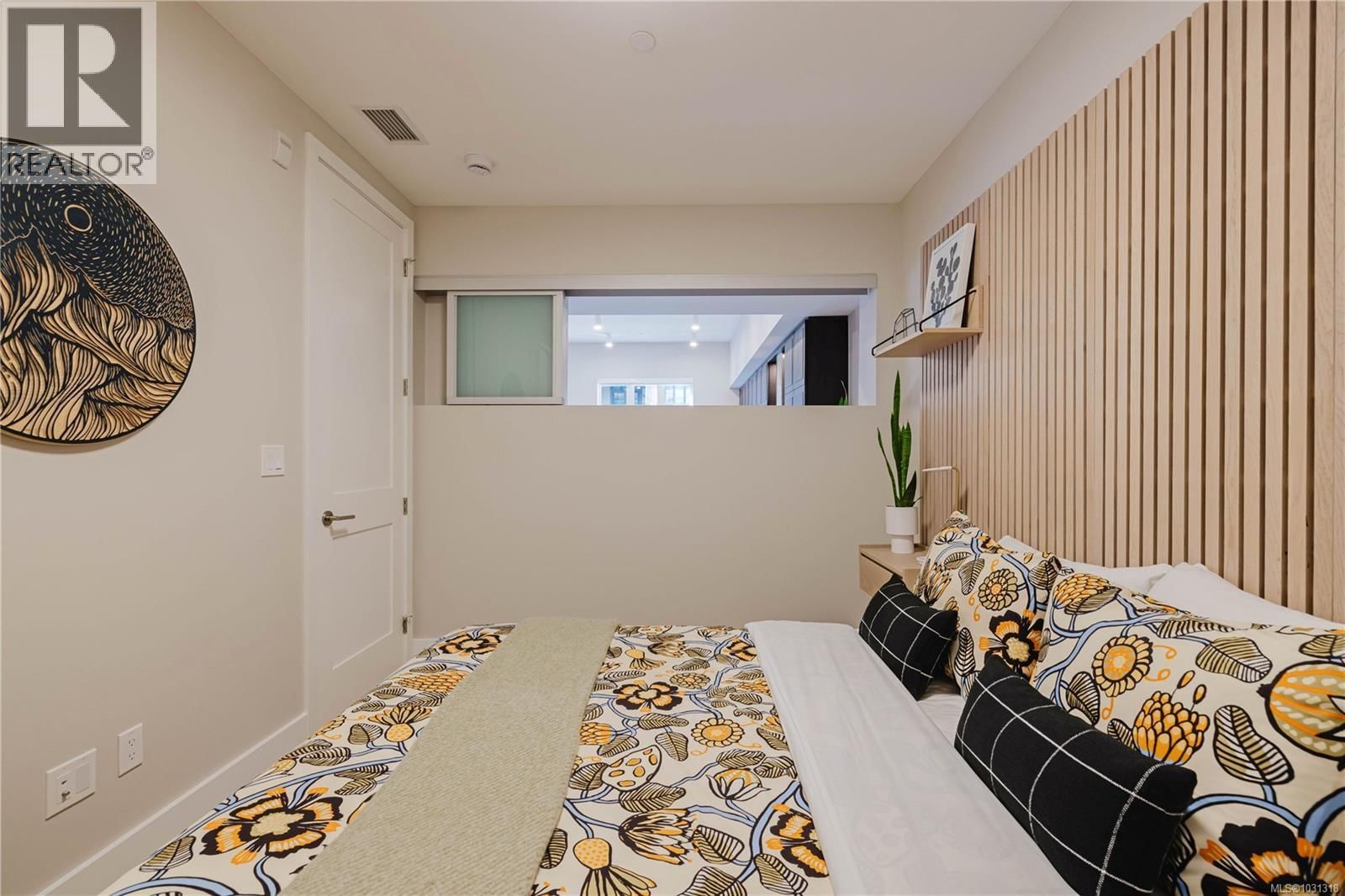 207 - 427 LAMPSON STREET Image 29