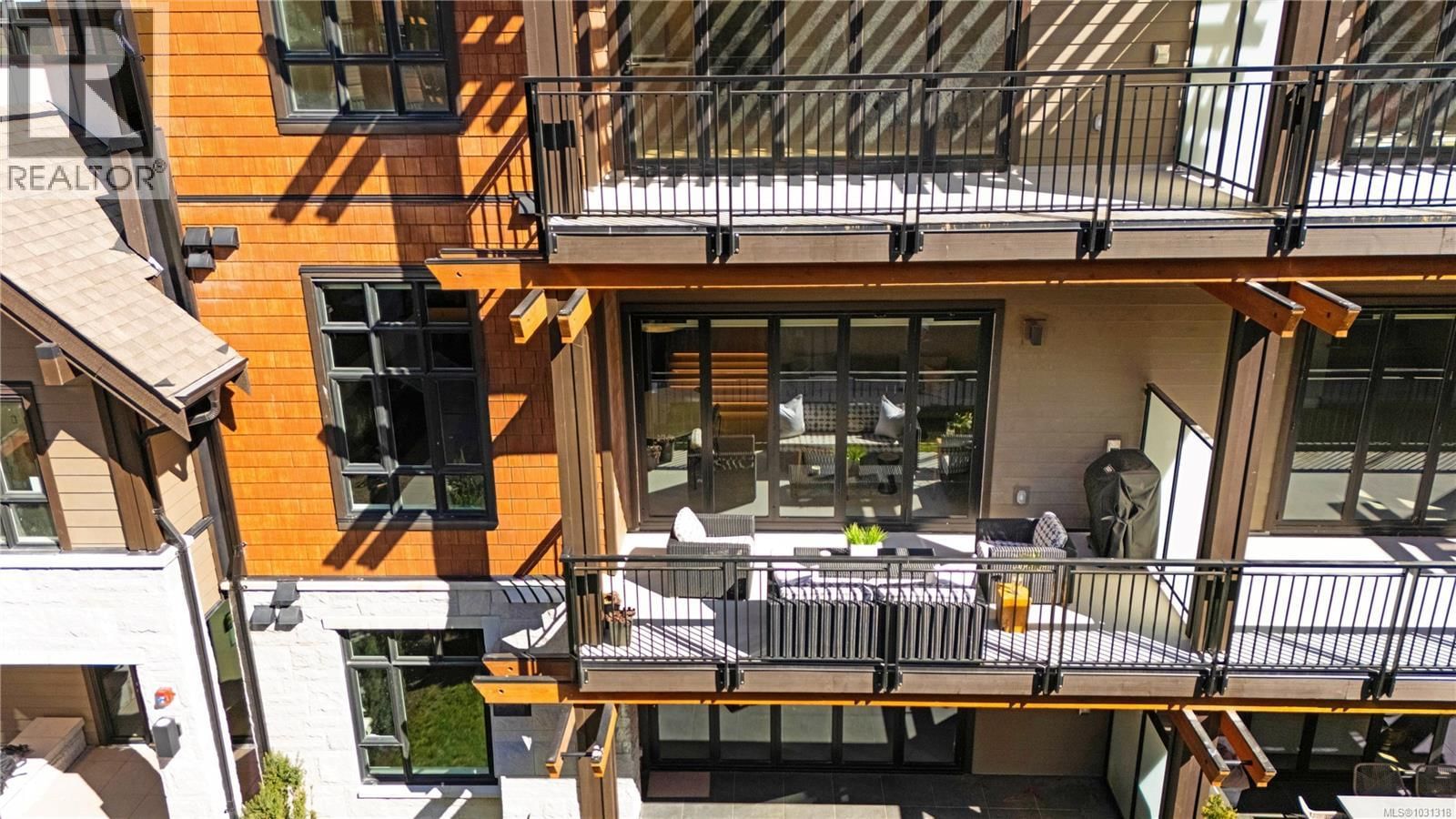 207 - 427 LAMPSON STREET Image 33