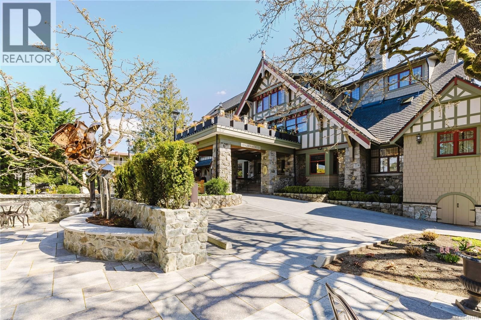 207 - 427 LAMPSON STREET Image 37