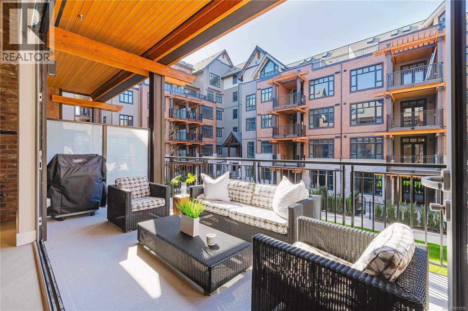 207 - 427 LAMPSON STREET Image 4