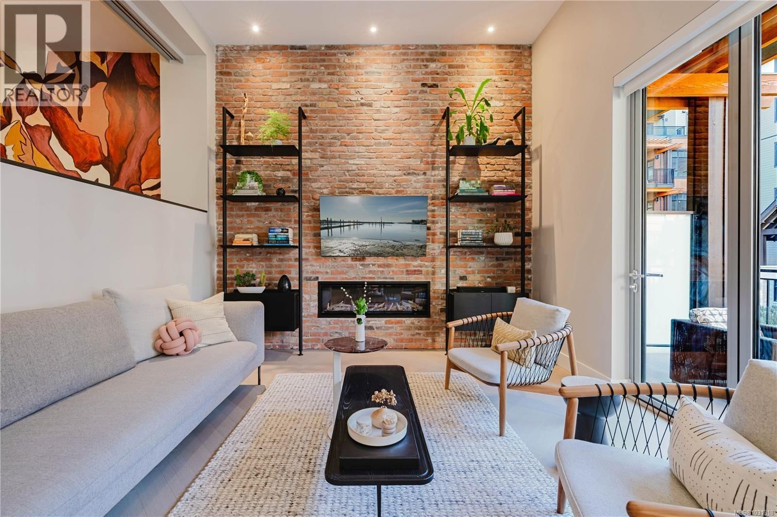 207 - 427 LAMPSON STREET Image 6