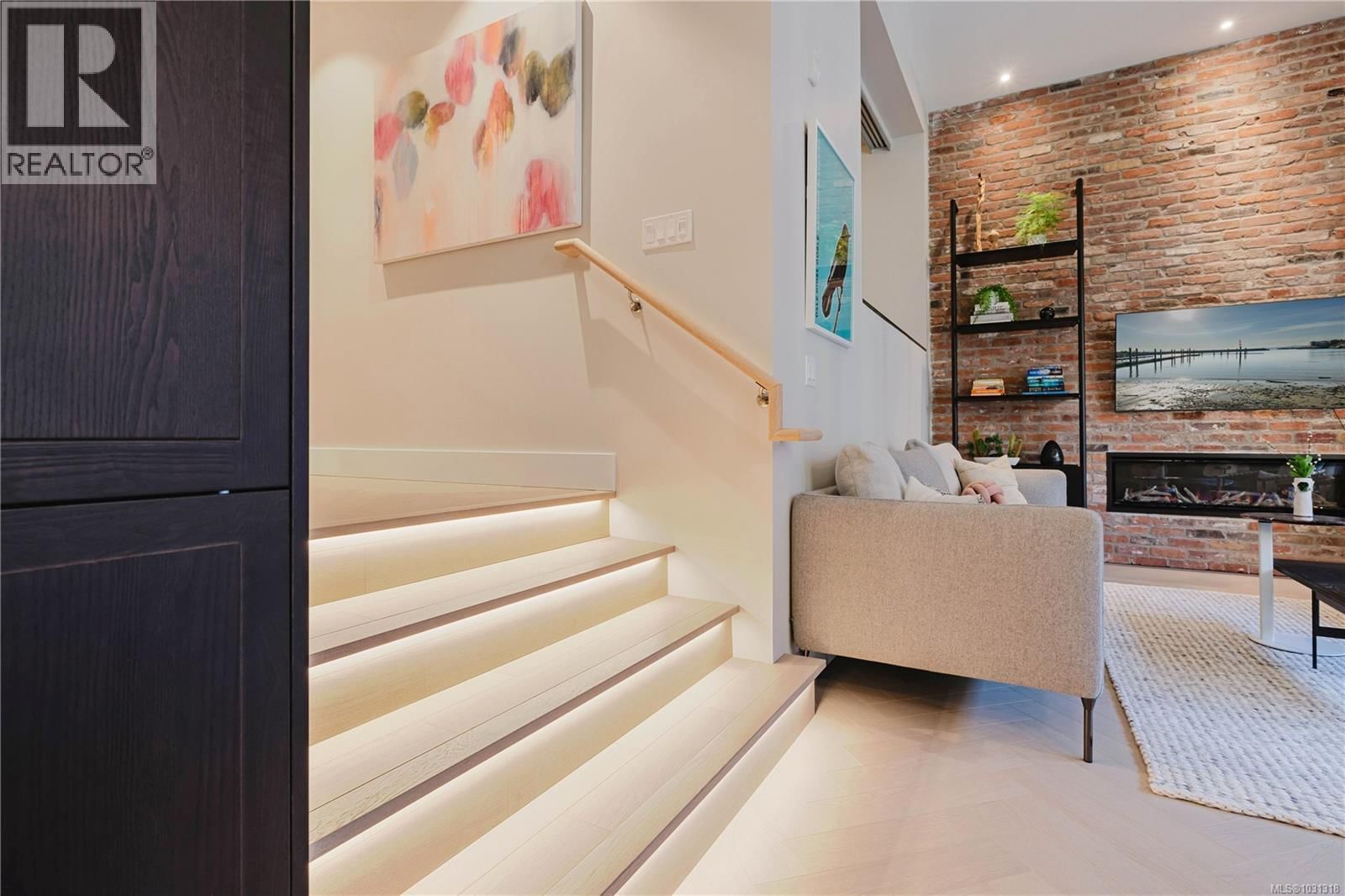 207 - 427 LAMPSON STREET Image 9