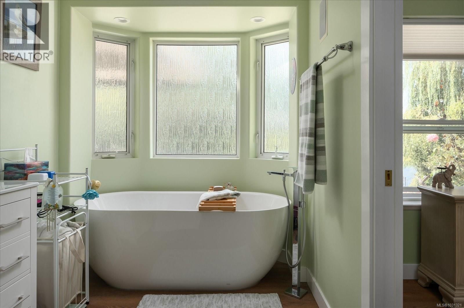 530 DALMATIAN DRIVE Image 14