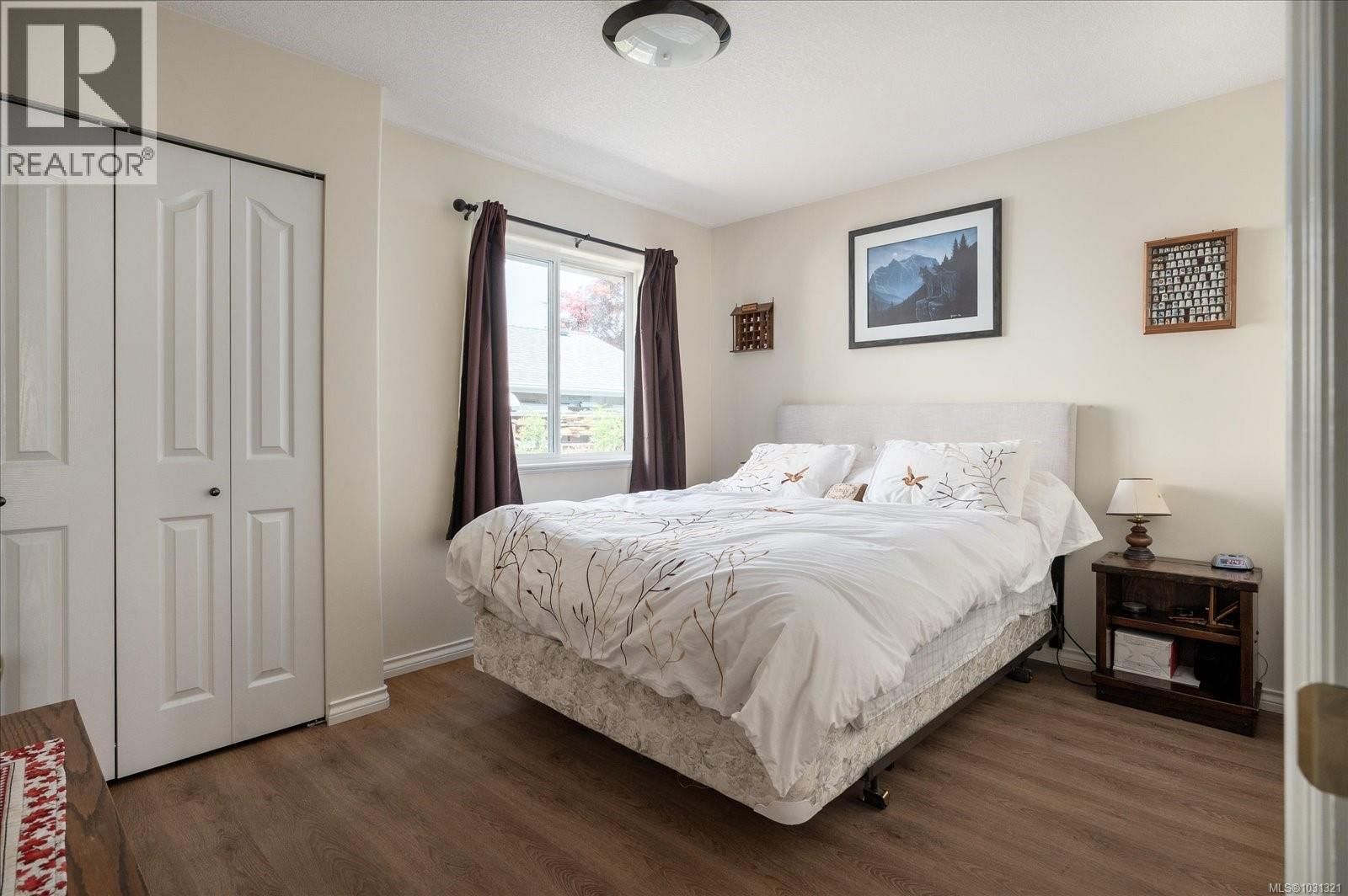 530 DALMATIAN DRIVE Image 16