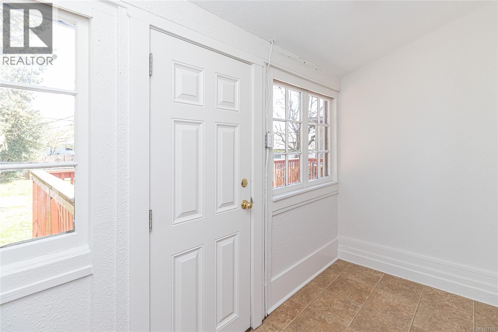 485 Park Avenue property photo