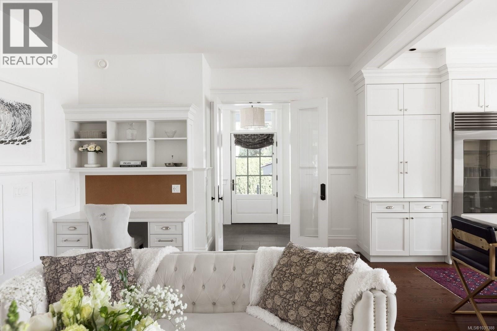 2545 LANSDOWNE ROAD Image 14