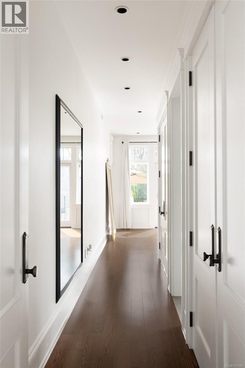 2545 LANSDOWNE ROAD Image 24