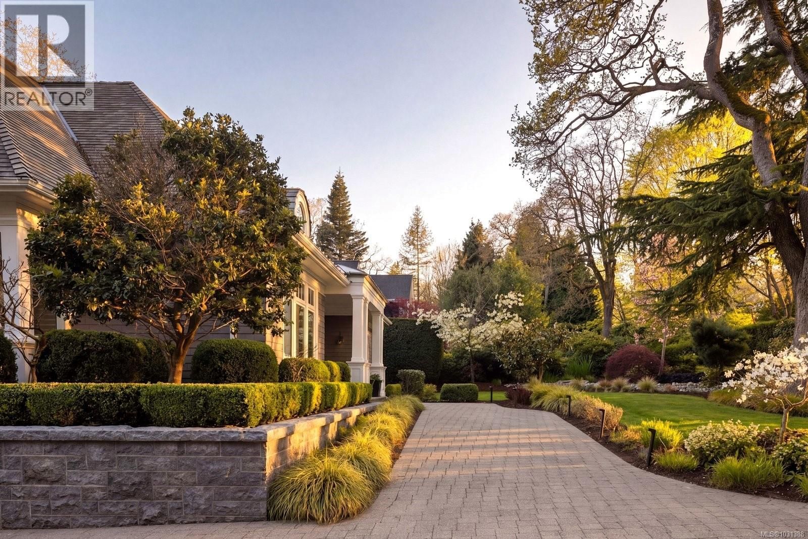 2545 LANSDOWNE ROAD Image 4