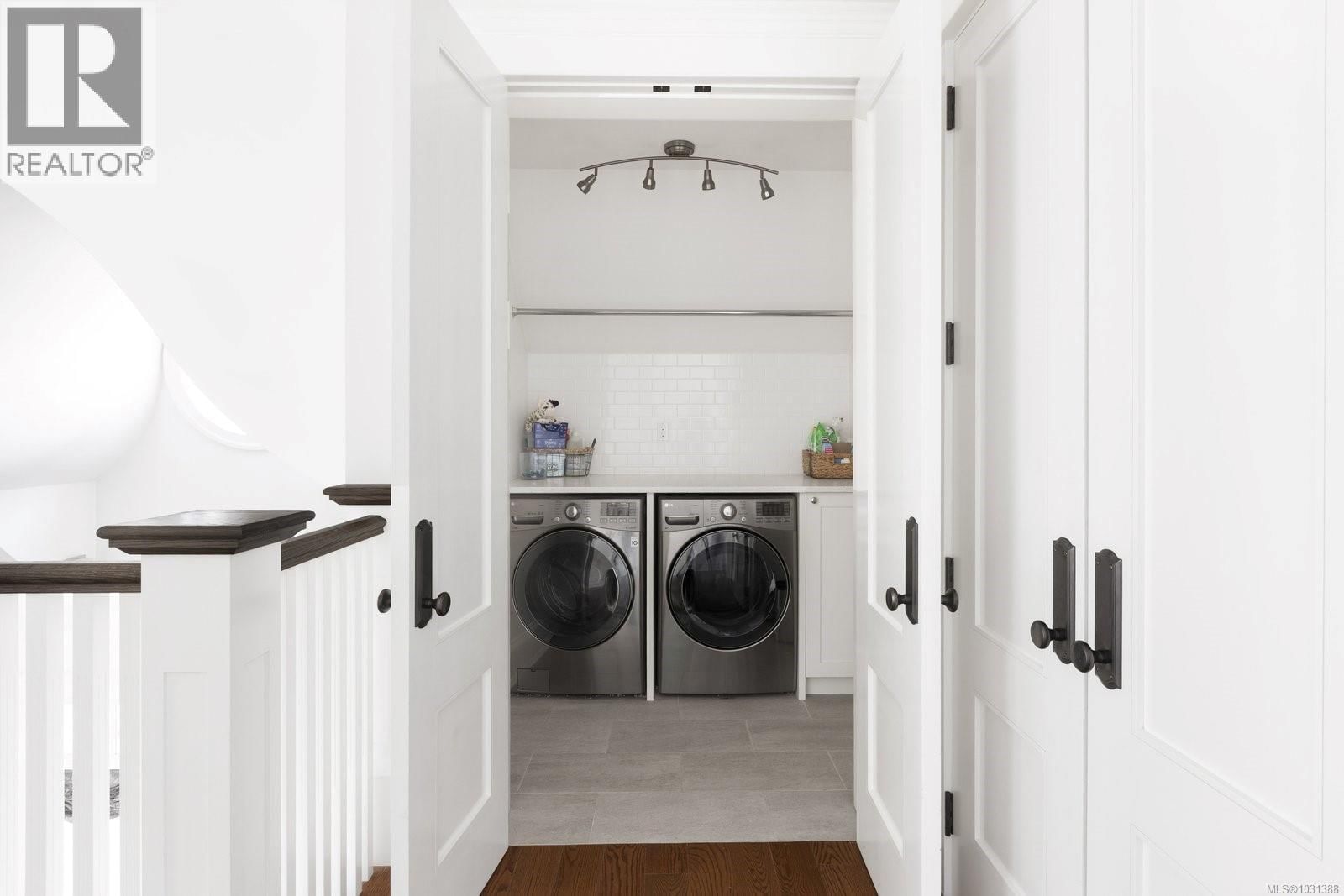 2545 LANSDOWNE ROAD Image 40