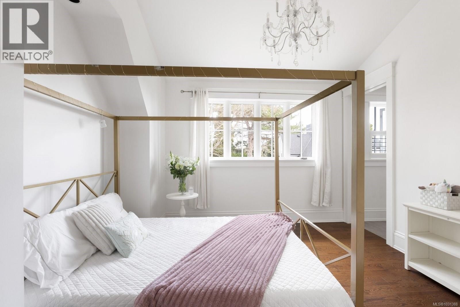 2545 LANSDOWNE ROAD Image 41