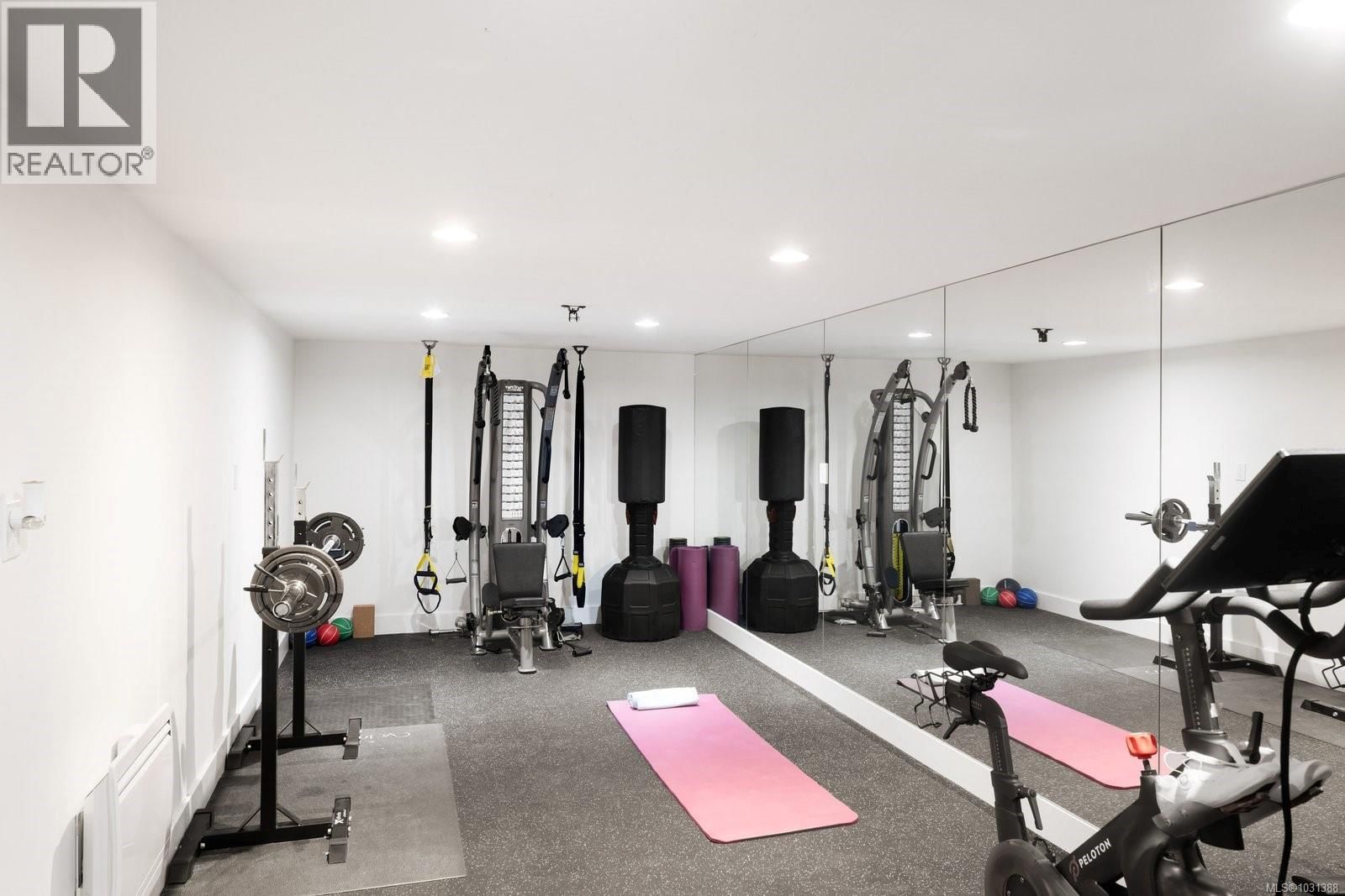 2545 LANSDOWNE ROAD Image 46