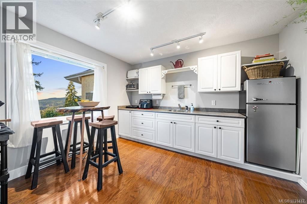 6092 CHIPPEWA ROAD Image 22