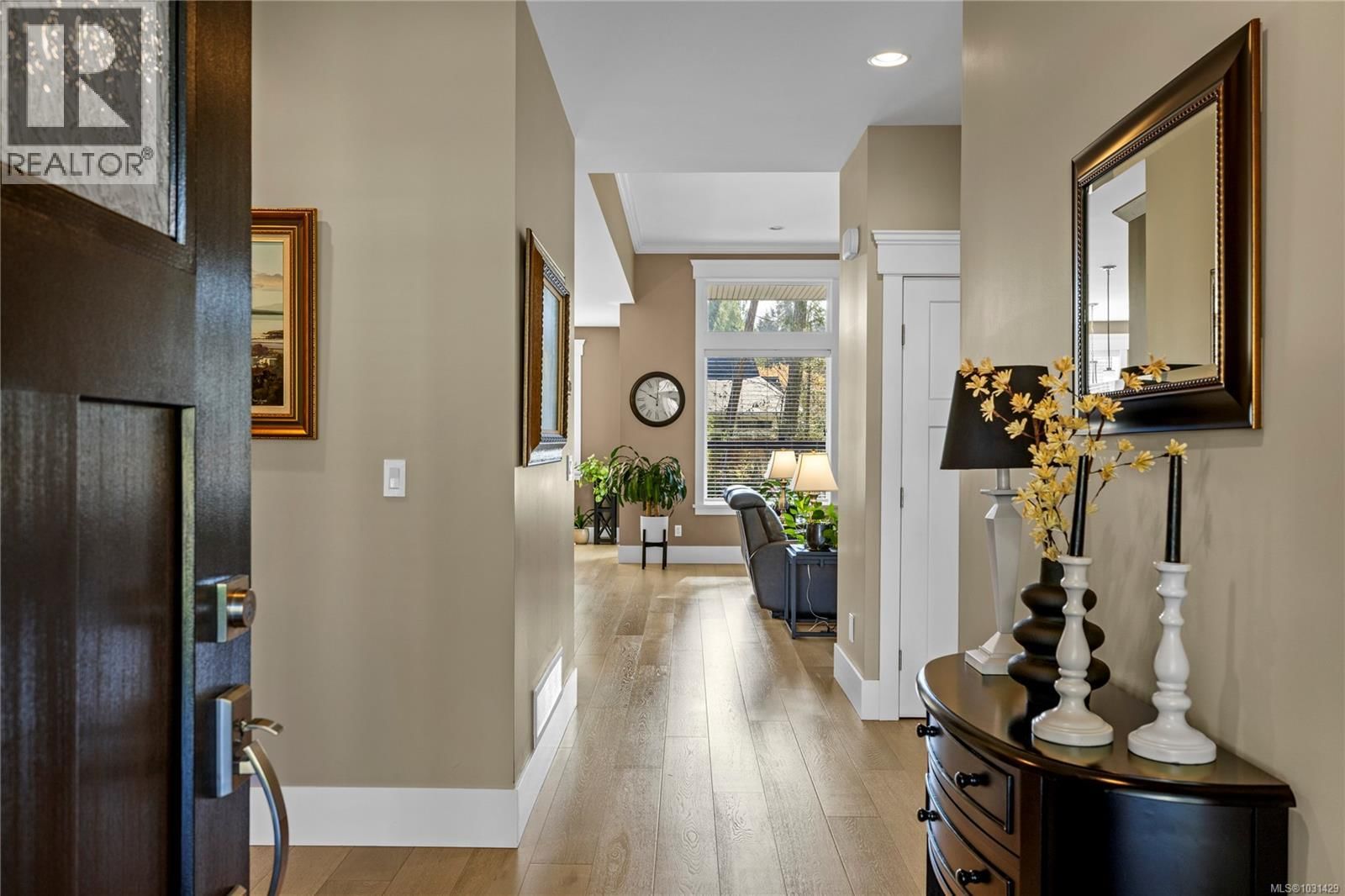 651 EAGLECREST DRIVE Image 2