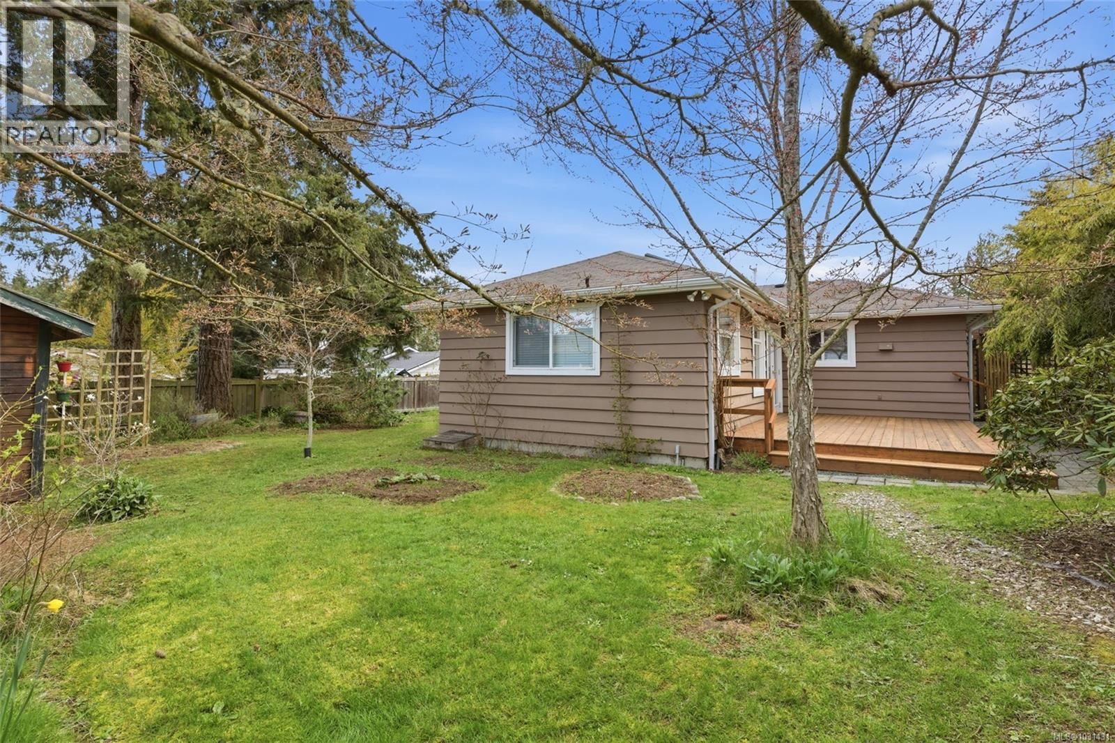 629 JONES STREET Image 23