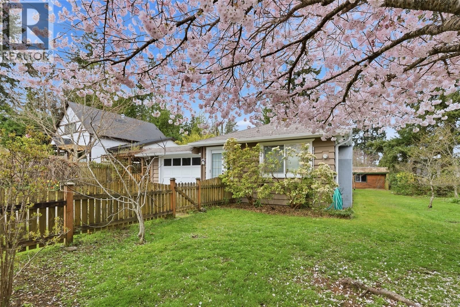 629 JONES STREET Image 26