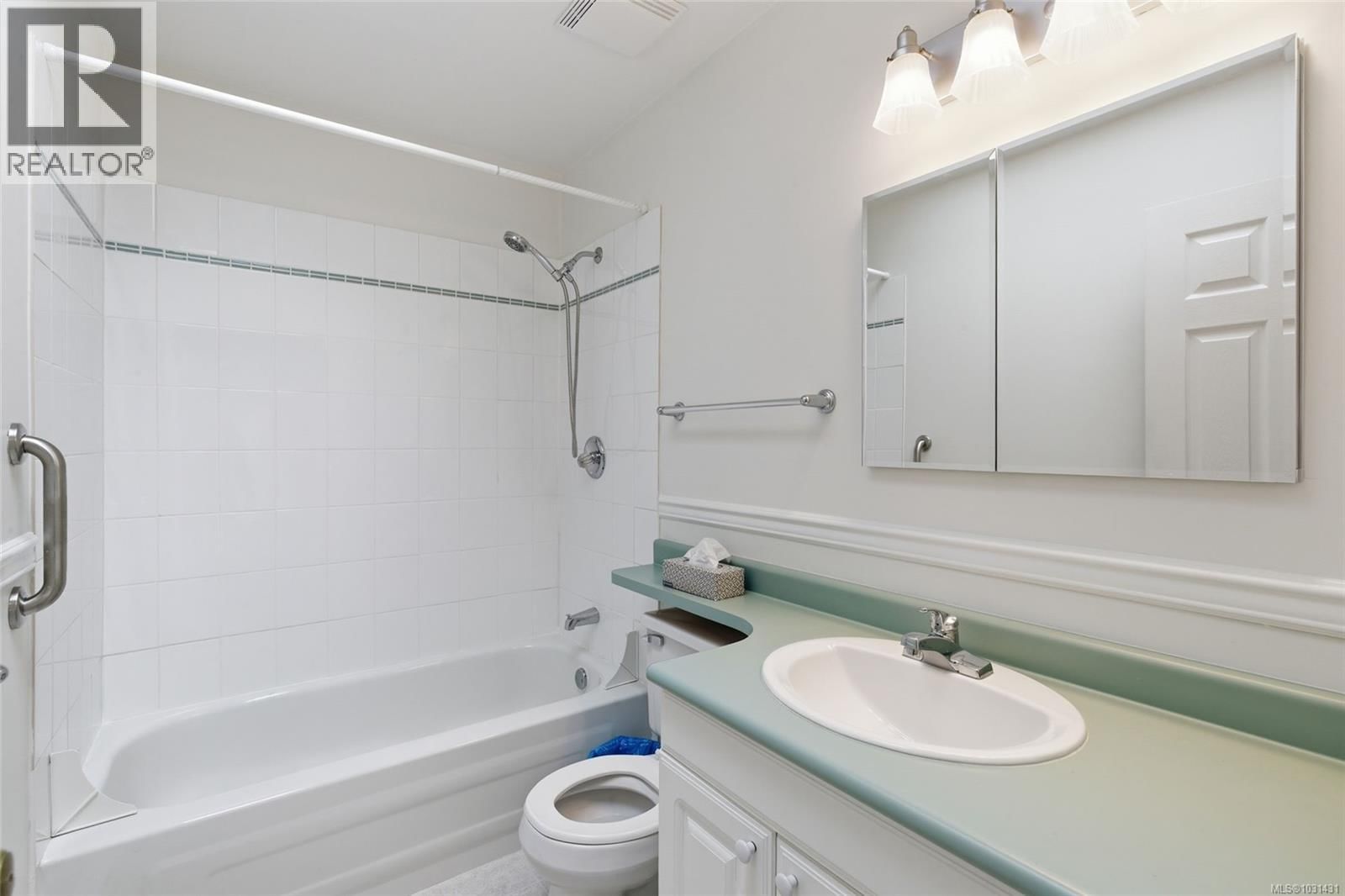 629 JONES STREET Image 7