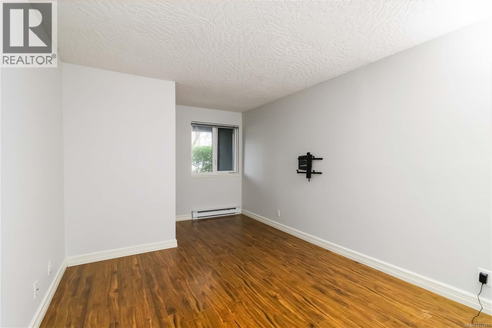 101 - 2710 GROSVENOR ROAD Image 12