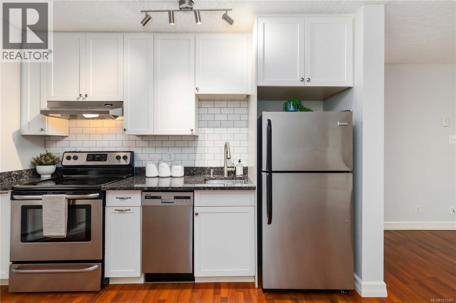 101 - 2710 GROSVENOR ROAD Image 6