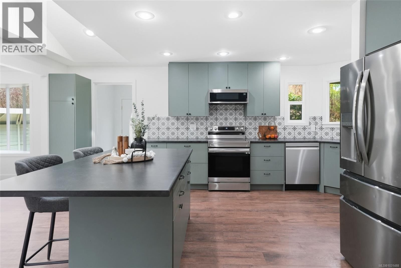 792 BENNETT ROAD Image 10