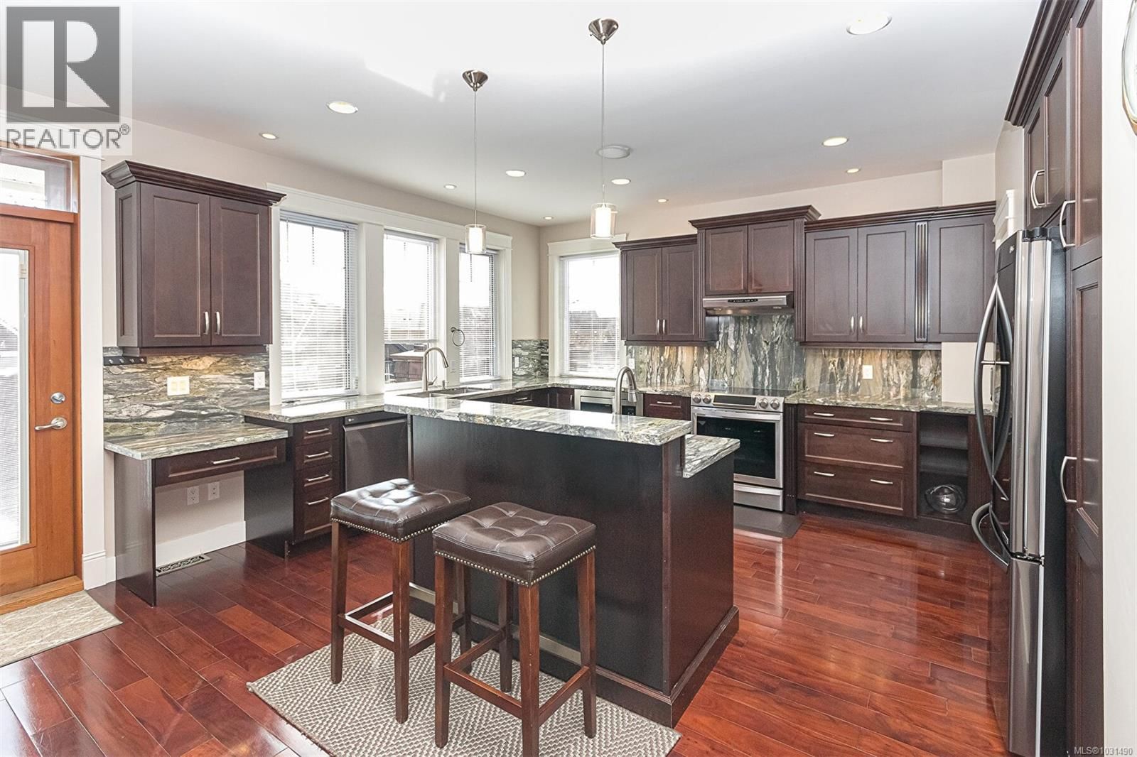 1143 NATURES GATE Image 15