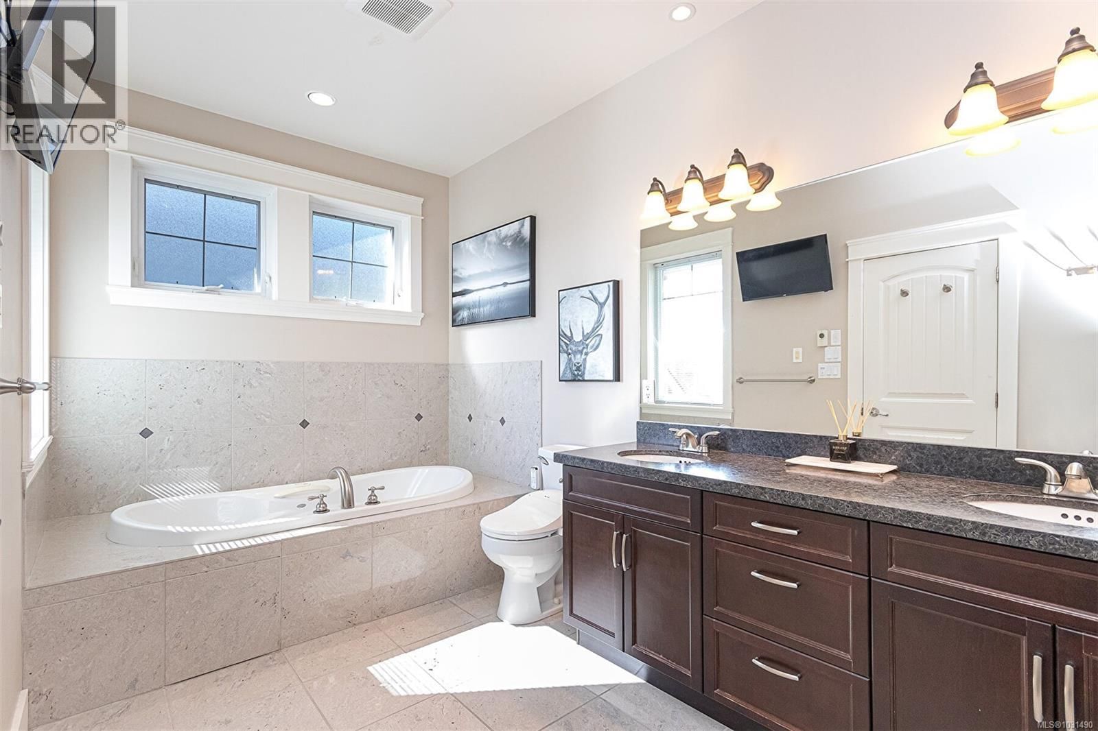 1143 NATURES GATE Image 23