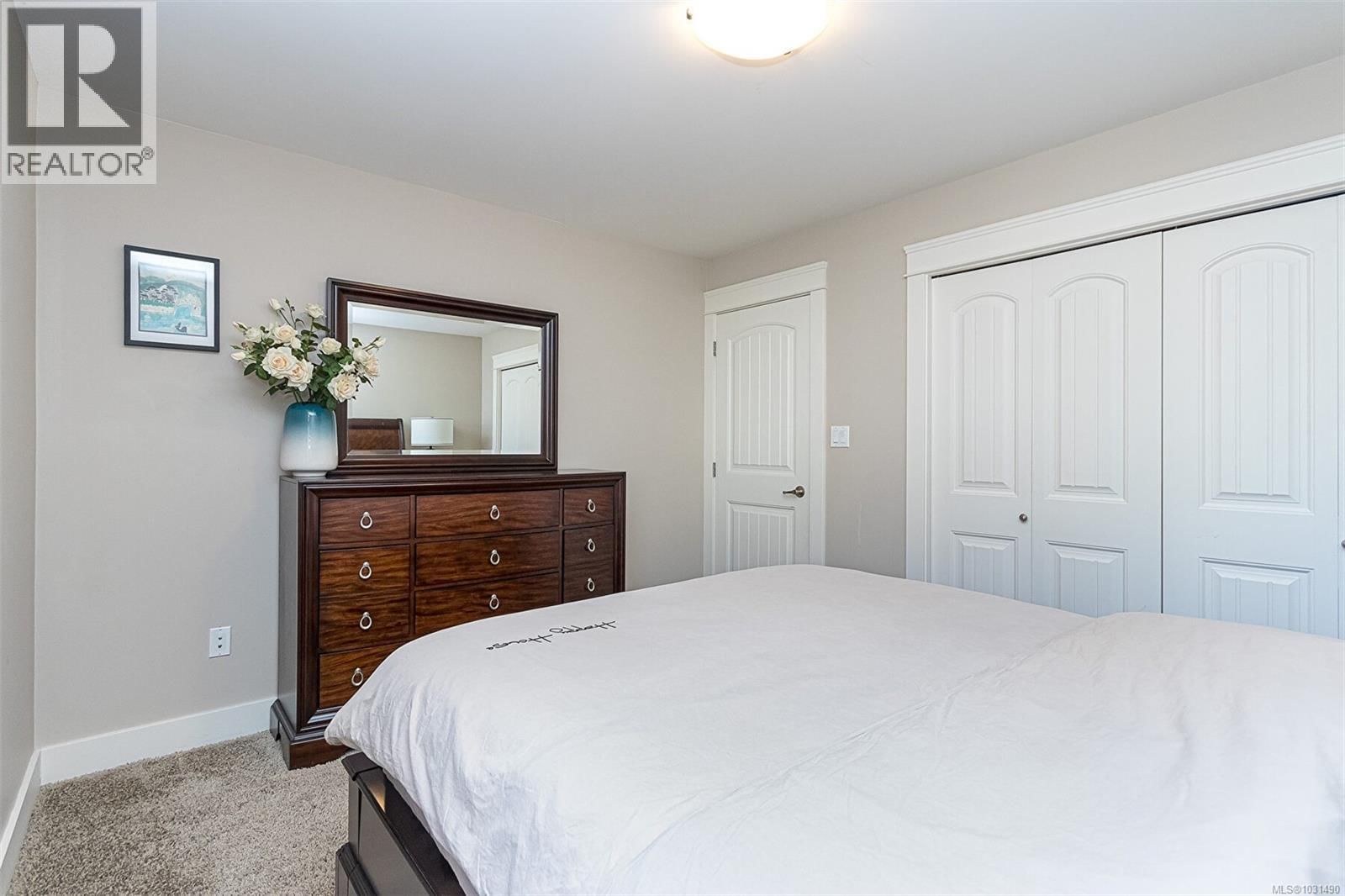 1143 NATURES GATE Image 29