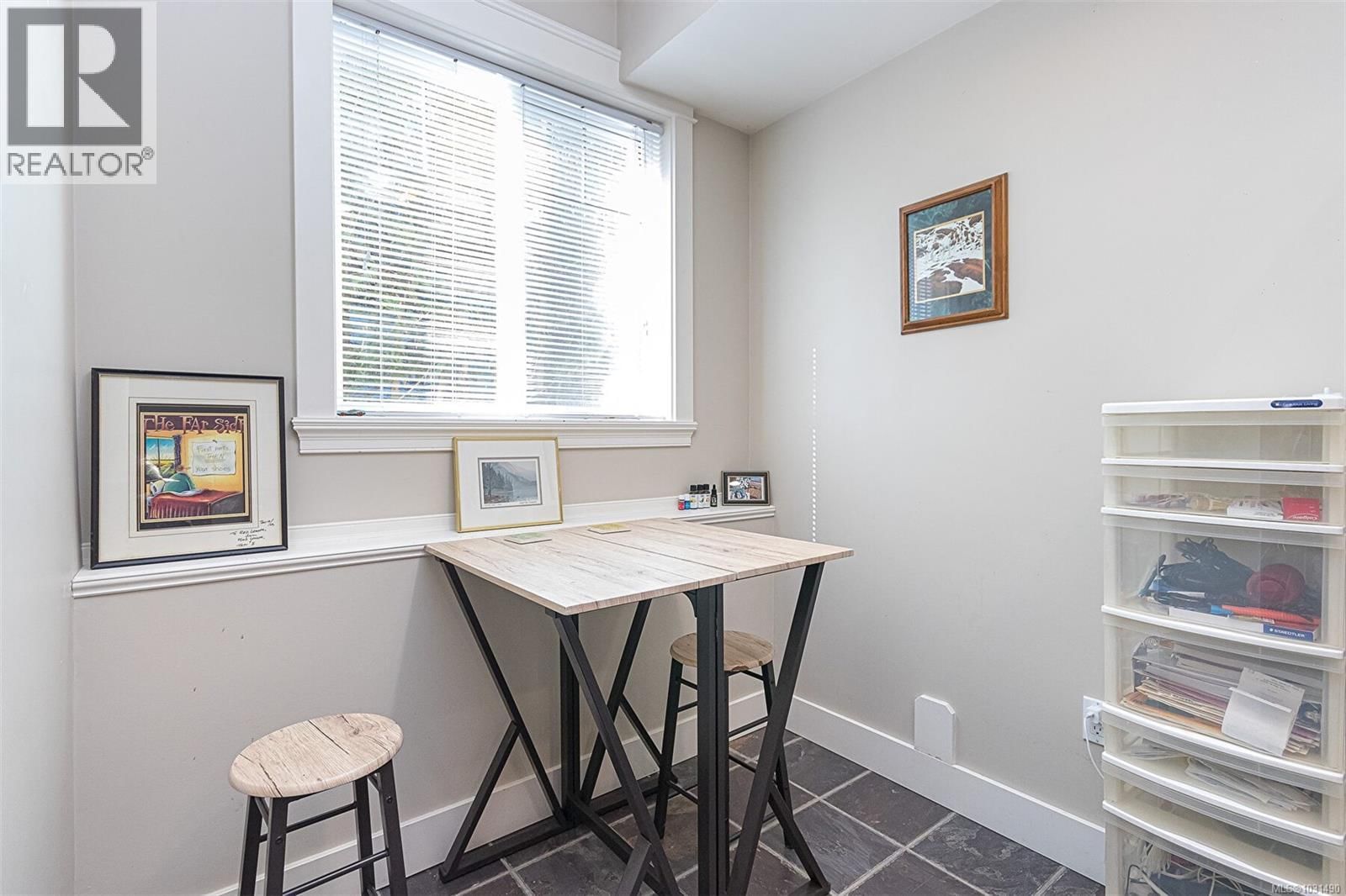 1143 NATURES GATE Image 44