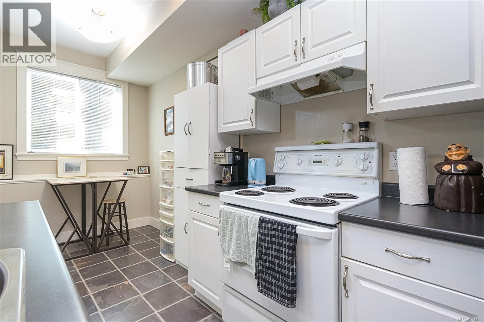 1143 NATURES GATE Image 46