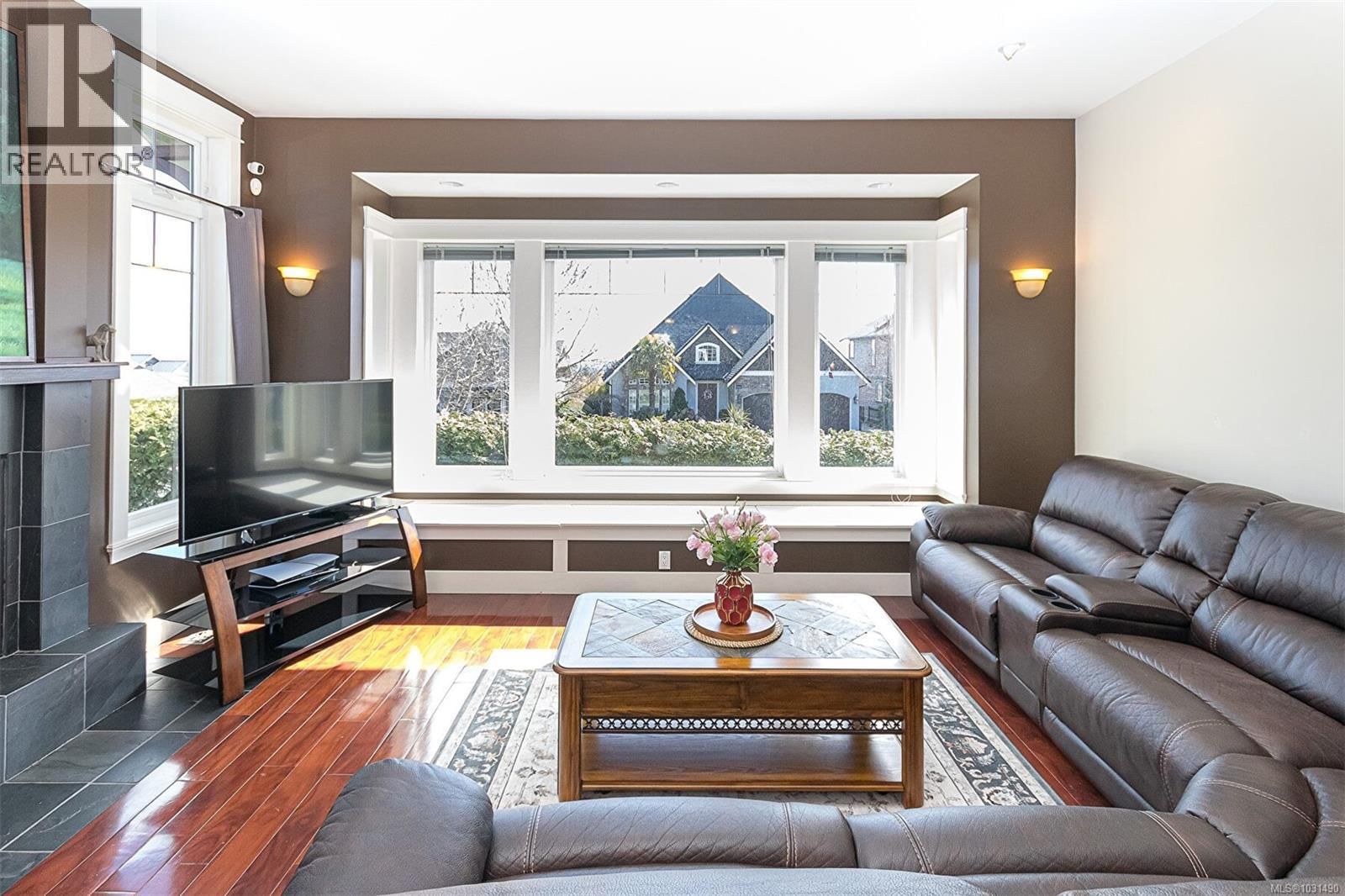 1143 NATURES GATE Image 9